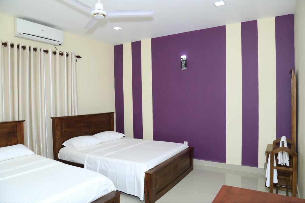 Superior Rest Hotel Jaffna Exterior photo