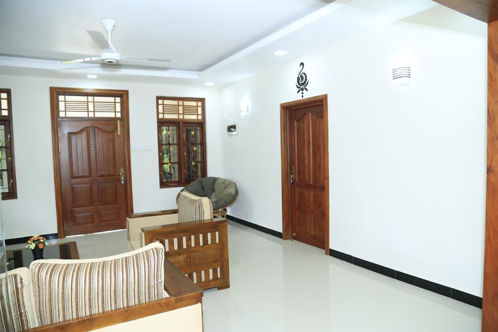 Superior Rest Hotel Jaffna Exterior photo
