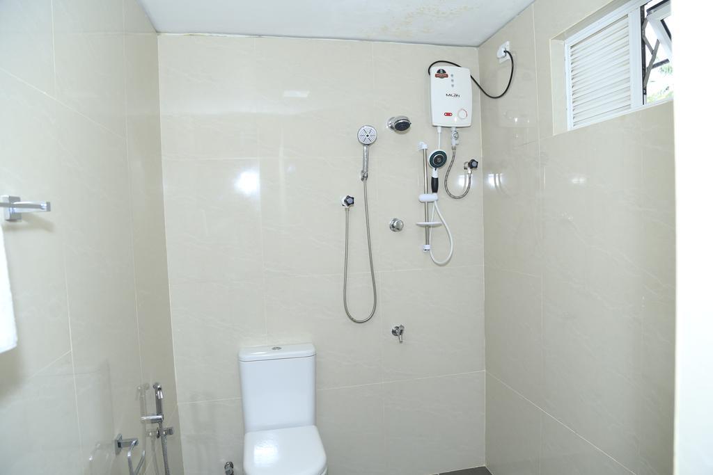 Superior Rest Hotel Jaffna Exterior photo