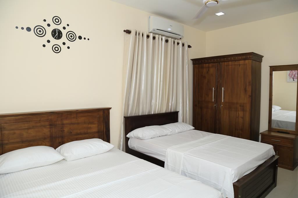 Superior Rest Hotel Jaffna Exterior photo