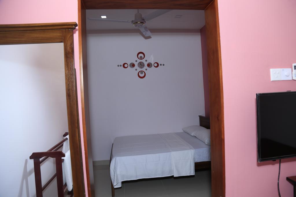 Superior Rest Hotel Jaffna Exterior photo