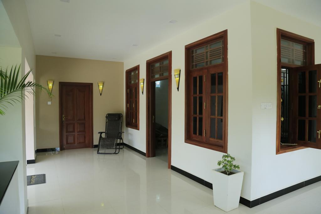 Superior Rest Hotel Jaffna Exterior photo