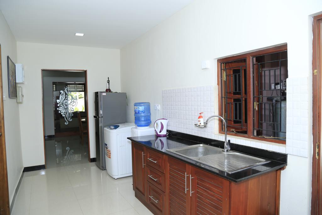 Superior Rest Hotel Jaffna Exterior photo