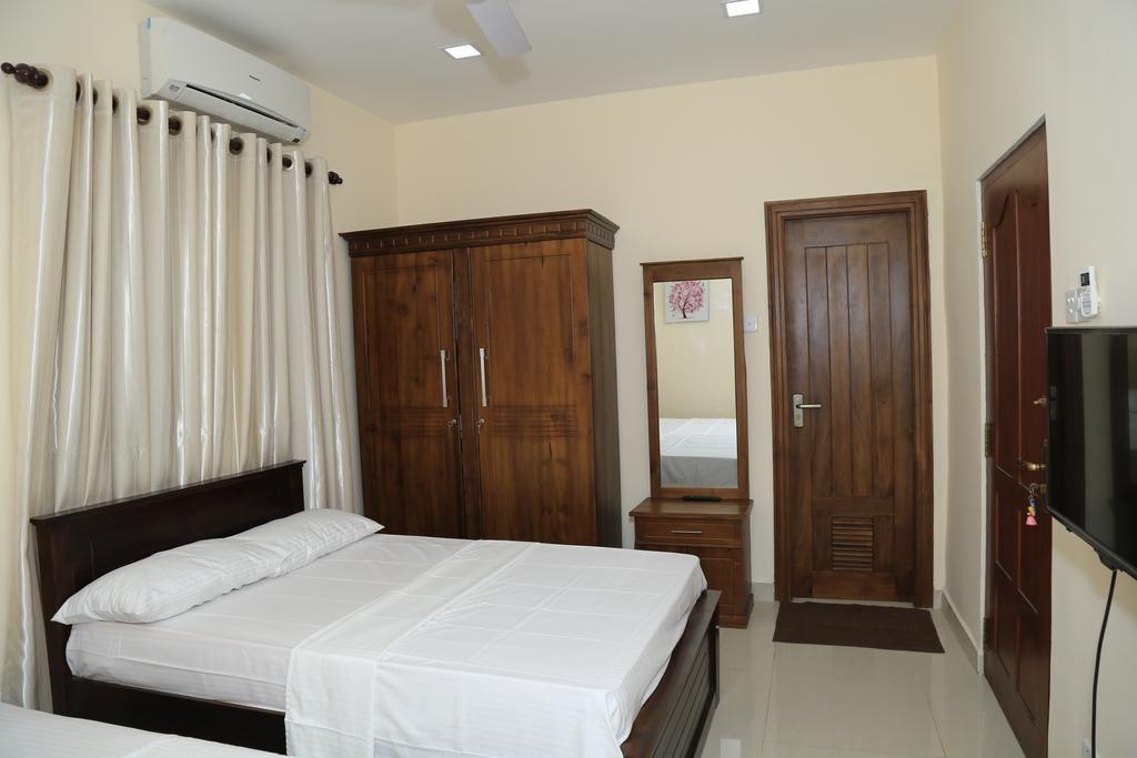 Superior Rest Hotel Jaffna Exterior photo