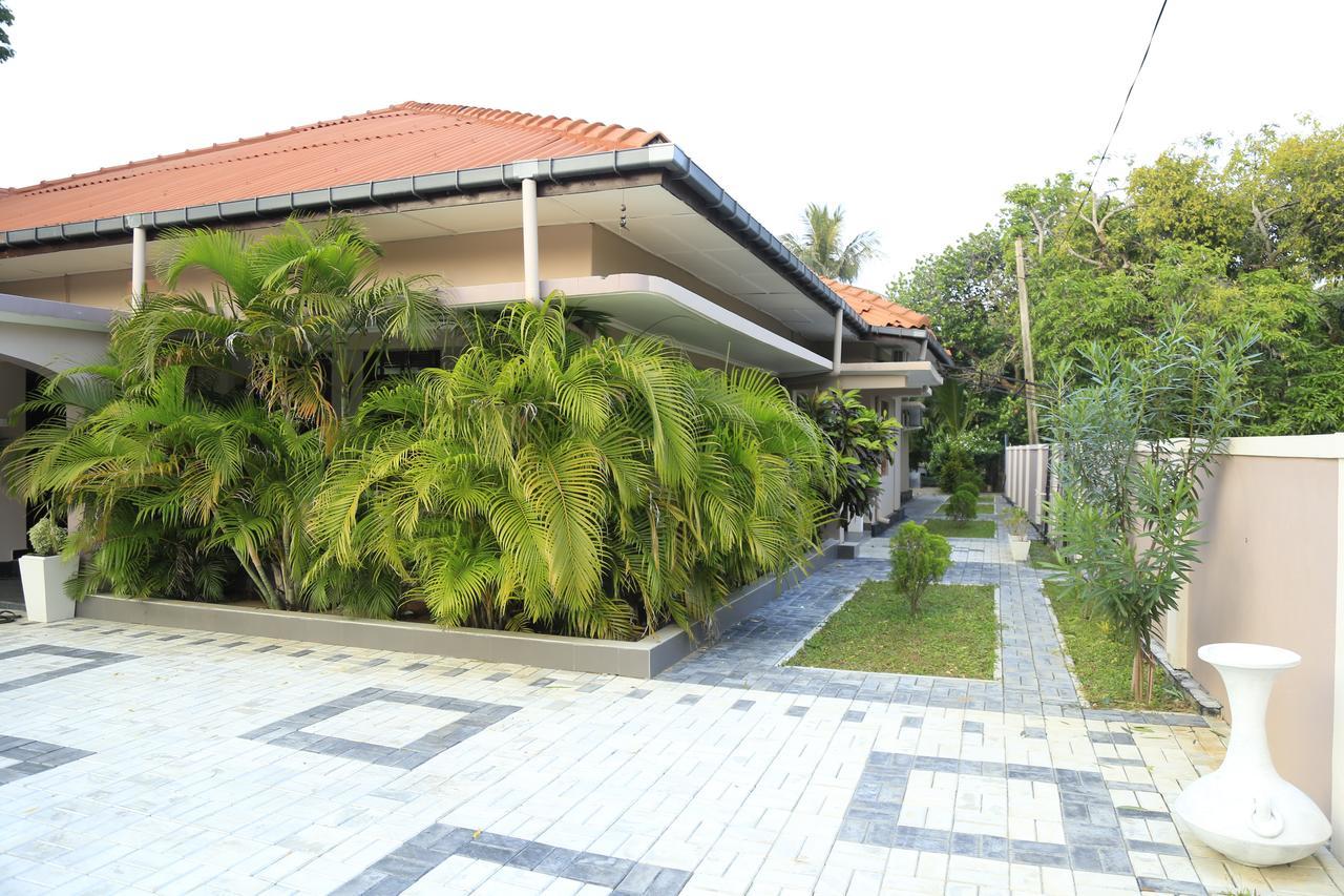 Superior Rest Hotel Jaffna Exterior photo
